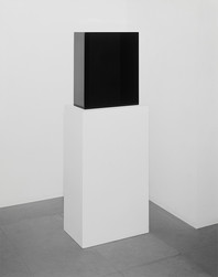 Exhibition view John McCracken