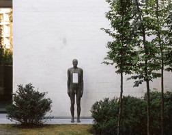 Exhibition view Antony Gormley