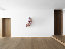 Exhibition view Lynda Benglis