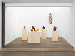 Exhibition view Lynda Benglis