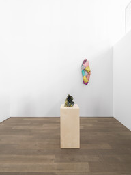 Exhibition view Lynda Benglis